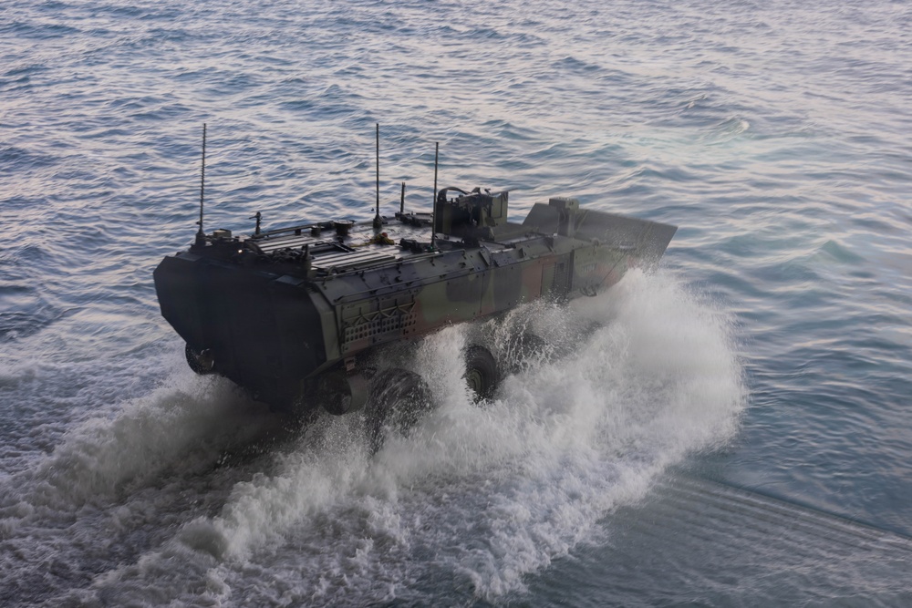 QUART 26.2: 3rd AA Bn. conduct Ship to Shore operations onboard USS Makin Island