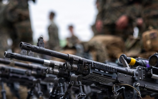 11th MEU Marines Embark the USS Comstock