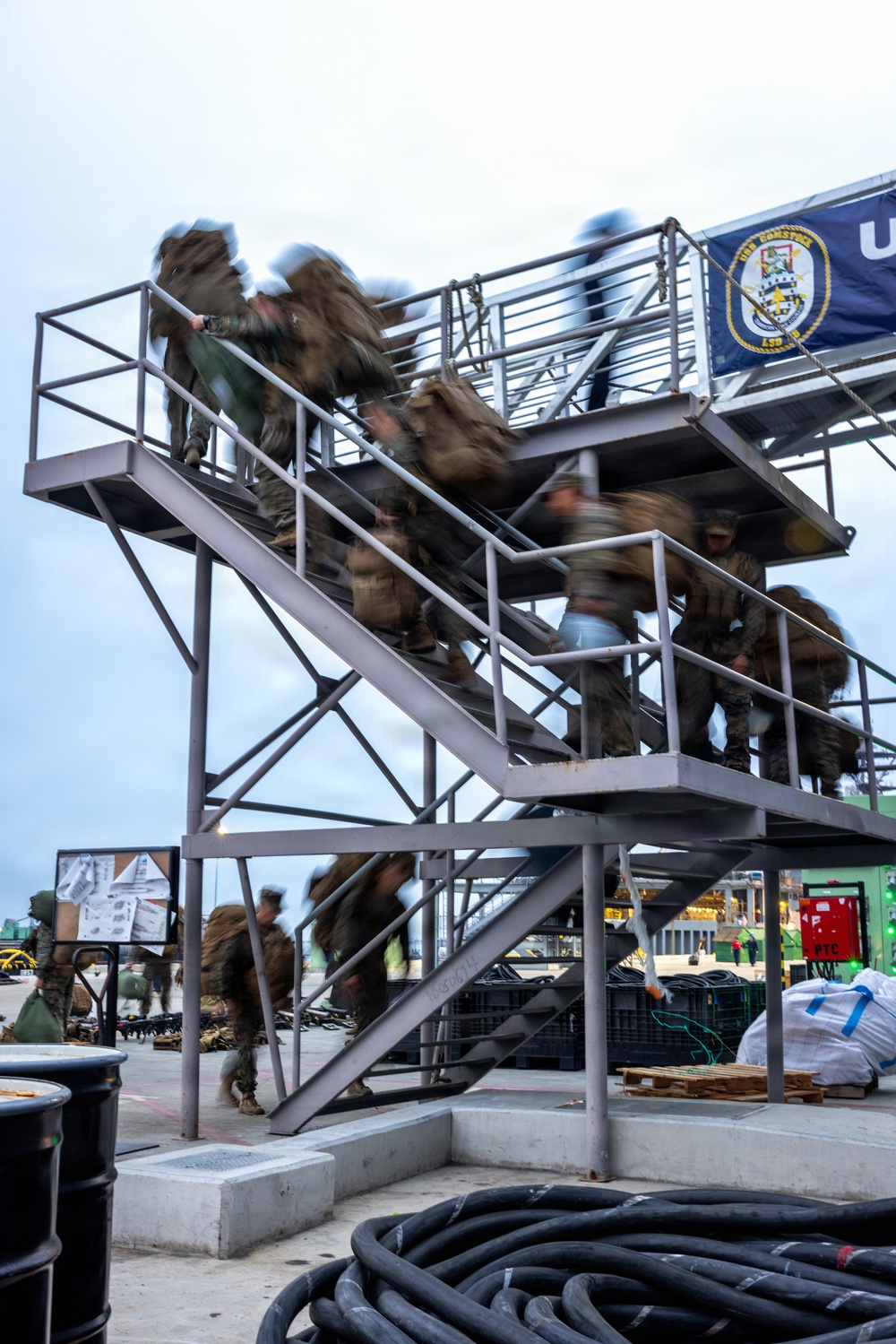 11th MEU Marines Embark the USS Comstock