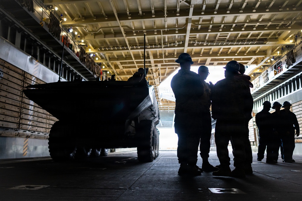 11th MEU Marines, Sailors Conduct Well-Deck Operations Aboard USS Comstock