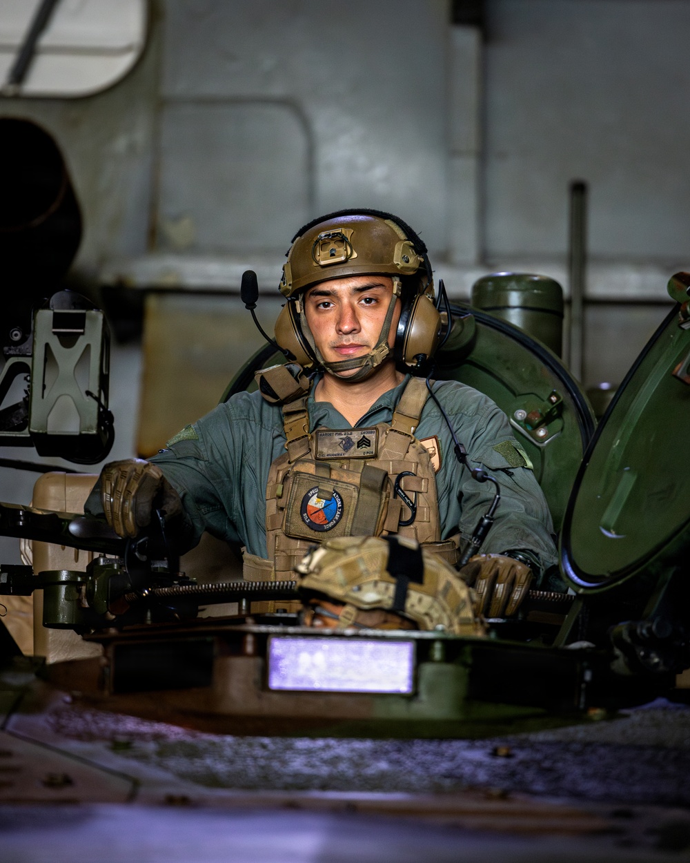 11th MEU Marines, Sailors Conduct Well-Deck Operations Aboard USS Comstock