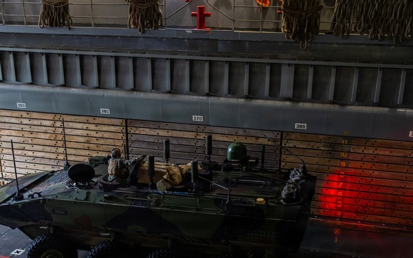 11th MEU Marines, Sailors Conduct Well-Deck Operations Aboard USS Comstock