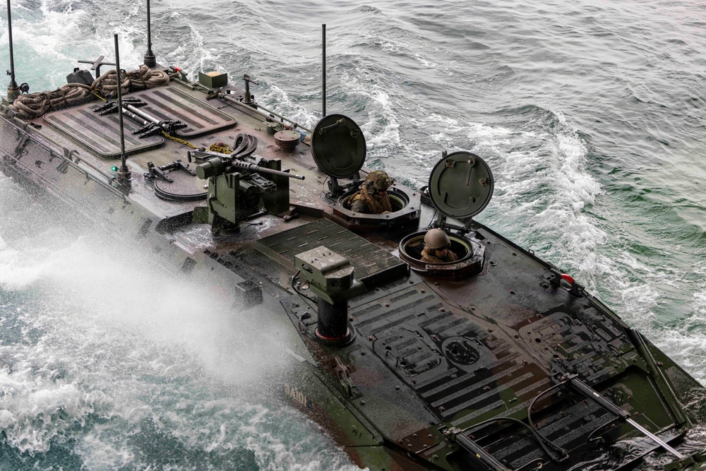 QUART 26.2: 3rd AA Bn. Conducts Ship to Shore Operations Aboard USS Makin Island