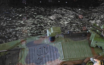 QUART 26.2: 3rd AA Bn. Conducts Ship to Shore Operations Aboard USS Makin Island