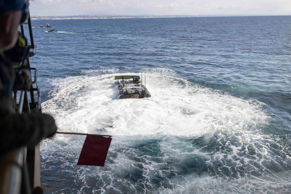 QUART 26.2: 3rd AA Bn. Conducts Ship to Shore Operations Aboard USS Makin Island