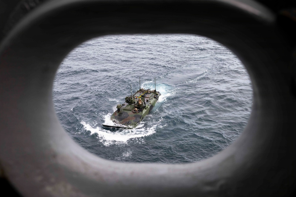 QUART 26.2: 3rd AA Bn. Conducts Ship to Shore Operations Aboard USS Makin Island