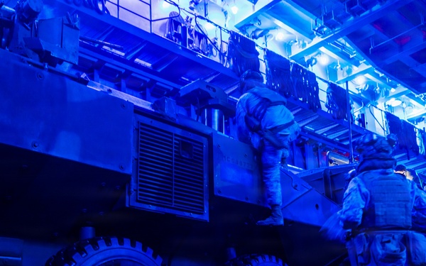 11th MEU Marines, Sailors Conduct Well-Deck Operations Aboard USS Comstock