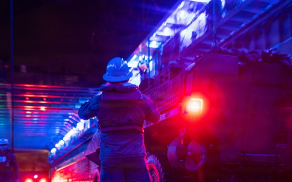 11th MEU Marines, Sailors Conduct Well-Deck Operations Aboard USS Comstock