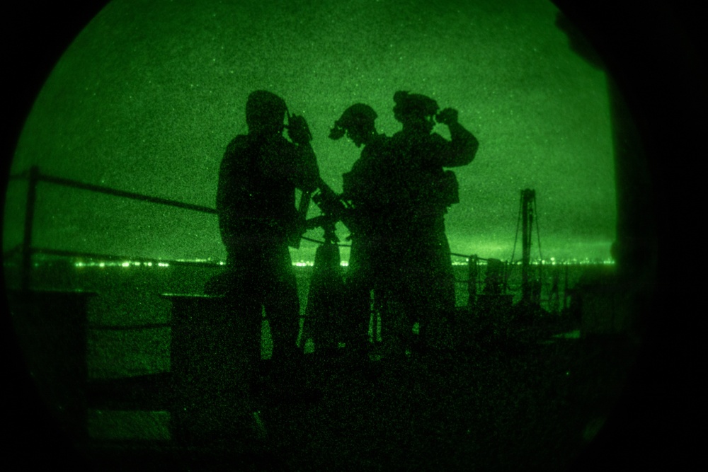 11th MEU Marines, Sailors Conduct Defense of the Amphibious Task Force Aboard USS Comstock