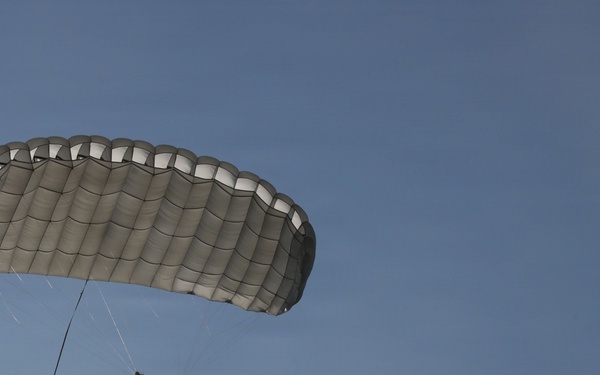 3d Reconnaissance Battalion Executes Military Freefall Jump