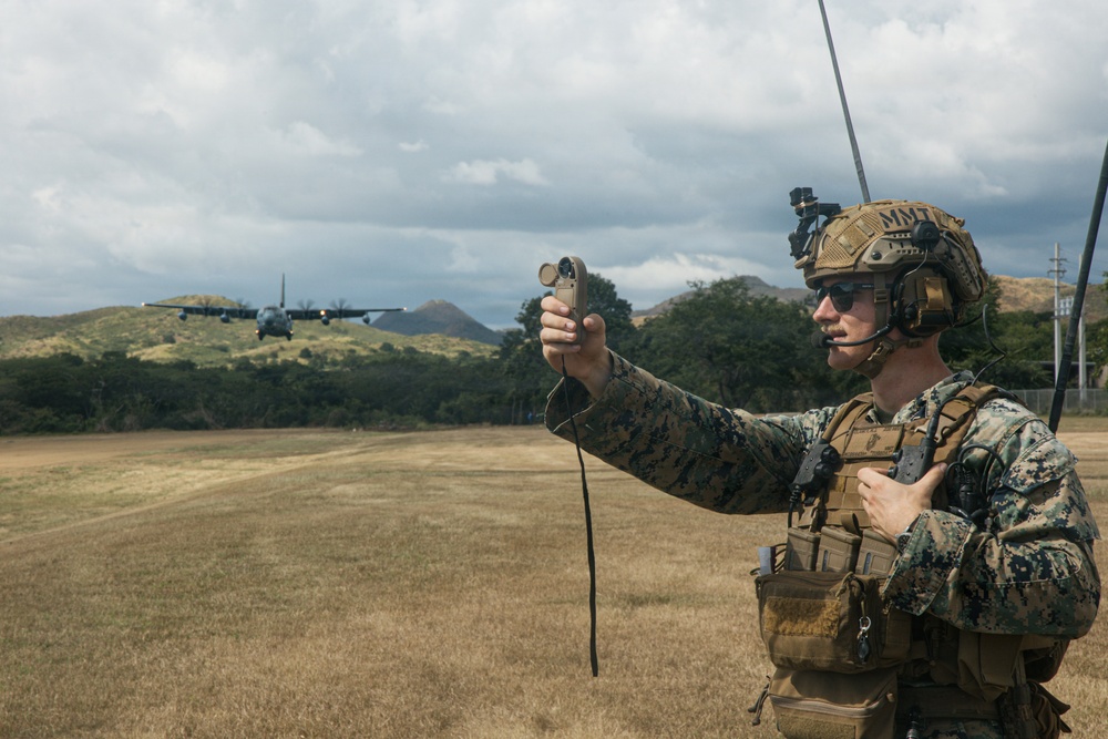 22nd MEU(SOC) | VMM-263 (Rein.) Air Delivery Ground Refueling Exercise