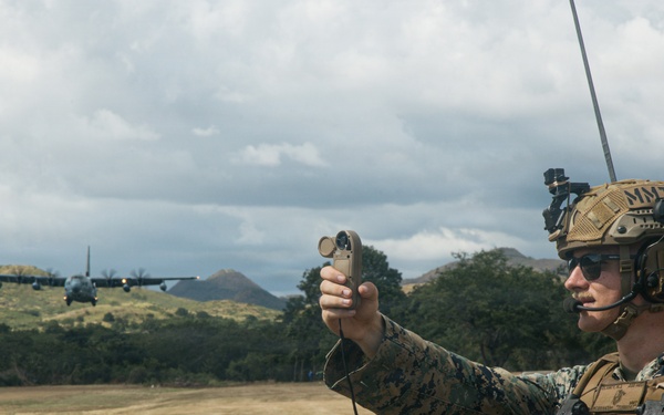 22nd MEU(SOC) | VMM-263 (Rein.) Air Delivery Ground Refueling Exercise