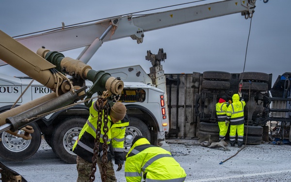 Texas National Guardsmen Responds to Roadway Accidents and Clears Hazards