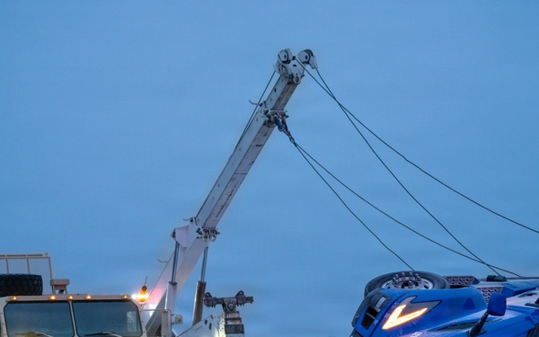Texas National Guardsmen Responds to Roadway Accidents and Clears Hazards
