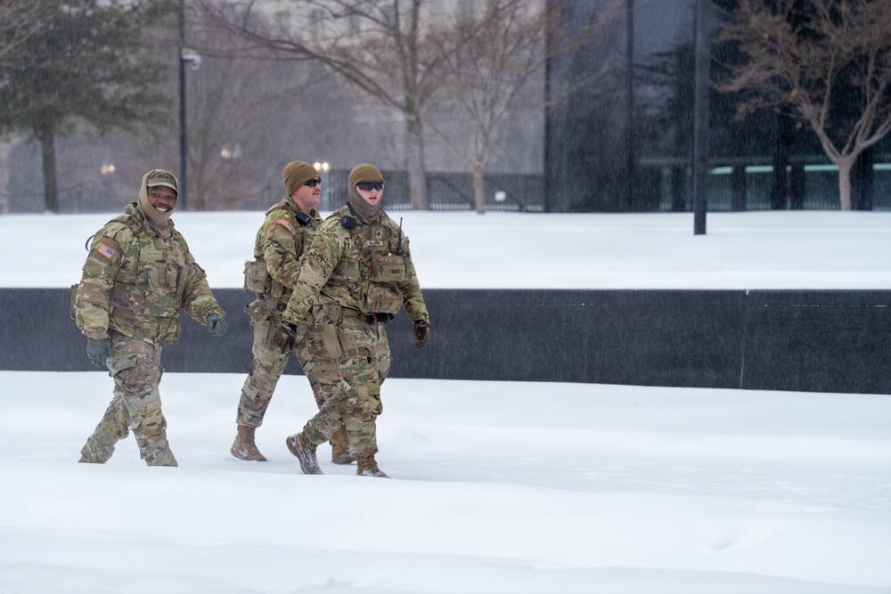 National Guard supports D.C. Safe and Beautiful mission during winter storm