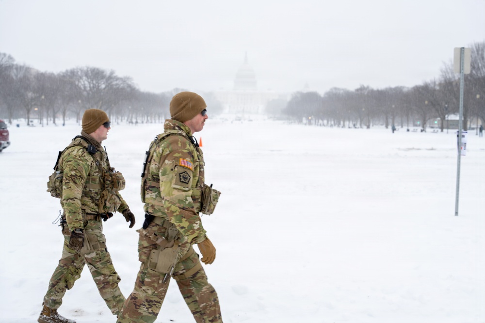 National Guard supports D.C. Safe and Beautiful mission during winter storm