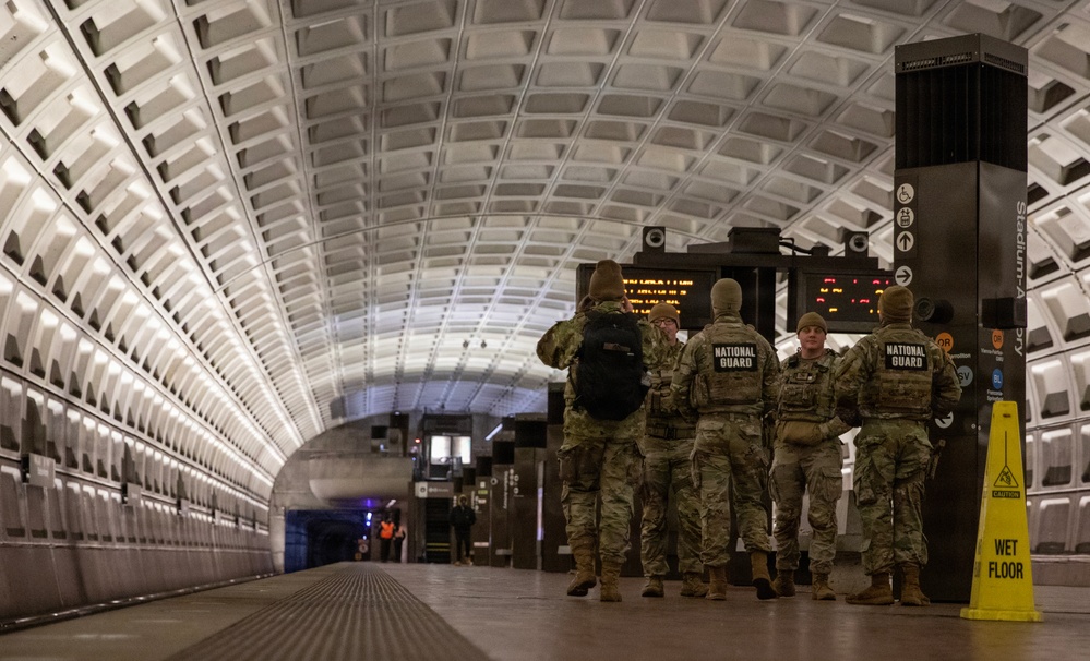 JTF - DC continues mission during winter storm