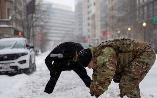 JTF - DC continues mission during winter storm