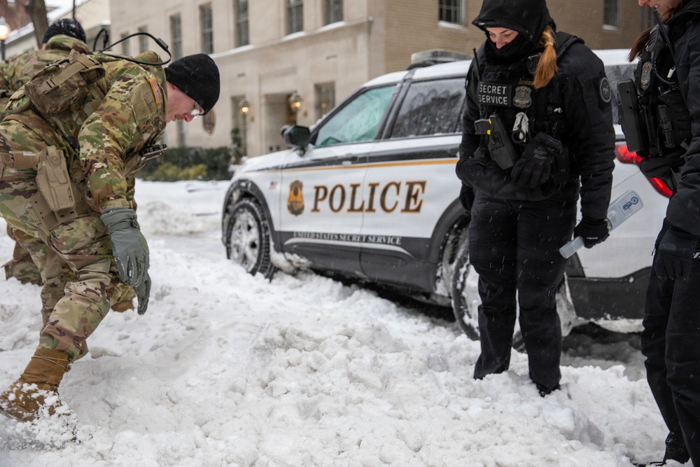 JTF - DC continues mission during winter storm