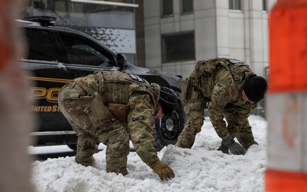 JTF - DC continues mission during winter storm