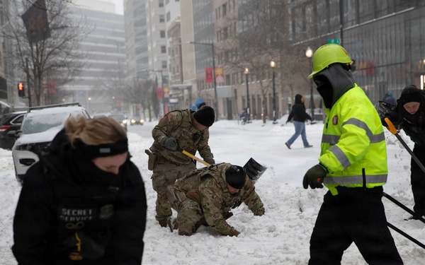 JTF - DC continues mission during winter storm