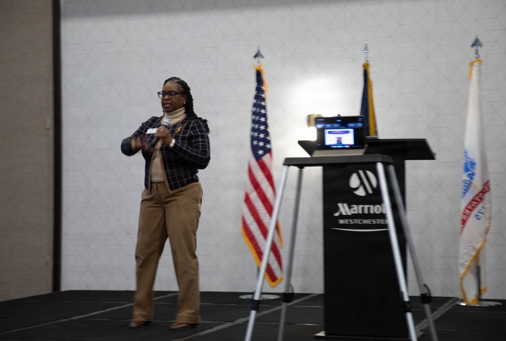 Army Reserve promotes connection during Yellow Ribbon Event