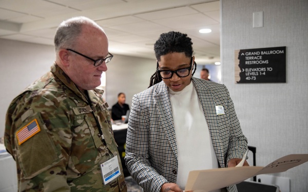 Army Reserve promotes connection during Yellow Ribbon Event