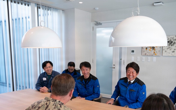 Capt. Fontaine Visits Hosei