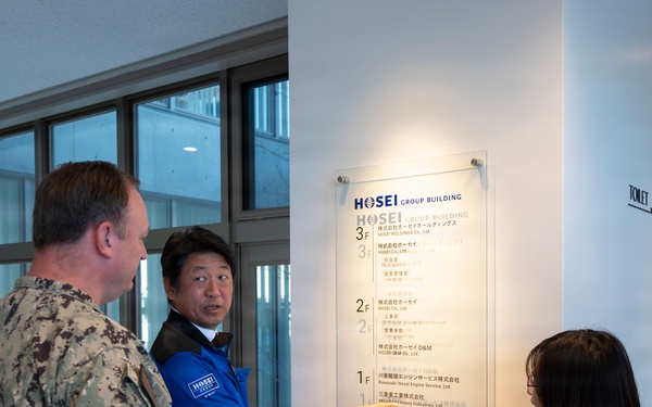 Capt. Fontaine Visits Hosei