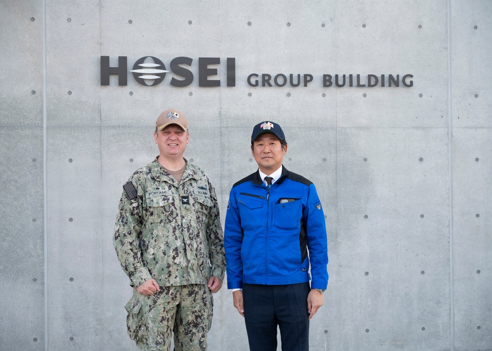 Capt. Fontaine Visits Hosei