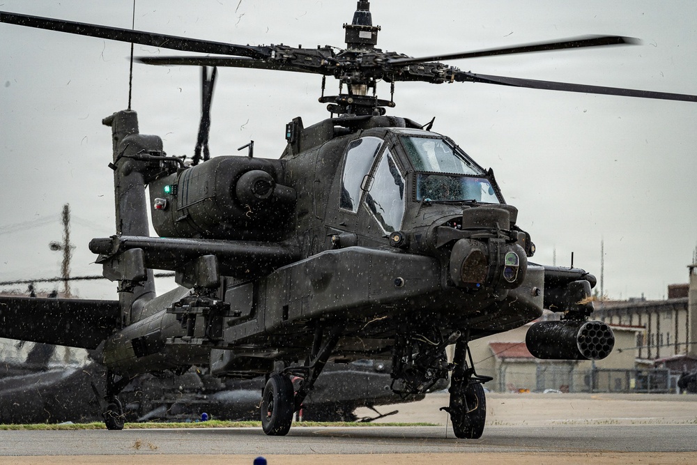2CAB Prepares for Apache Aerial Gunnery