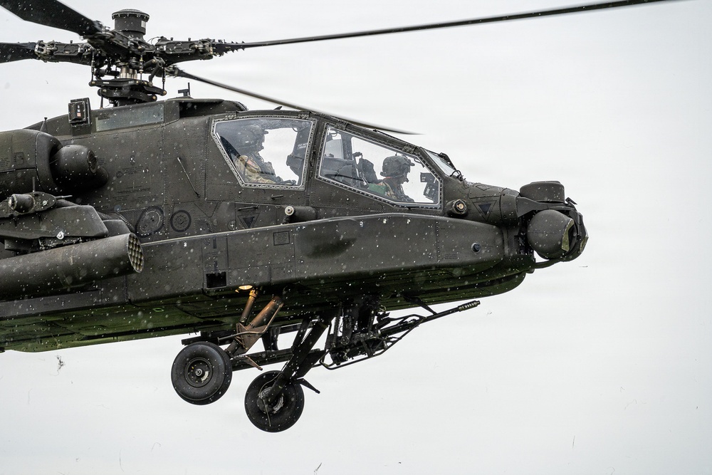 2CAB Prepares for Apache Aerial Gunnery