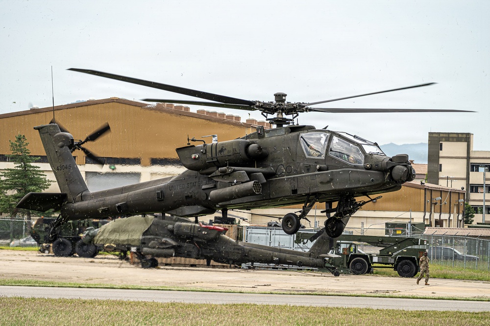 2CAB Prepares for Apache Aerial Gunnery