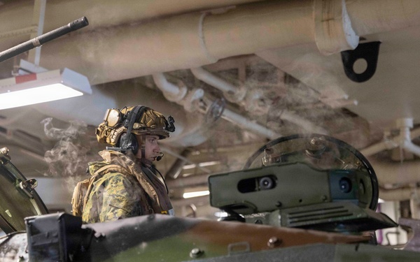 QUART 26.2: 3rd AA Bn. Conducts Ship to Ship Operations Aboard USS Makin Island