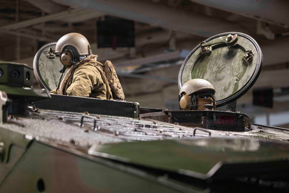 QUART 26.2: 3rd AA Bn. Conducts Ship to Ship Operations Aboard USS Makin Island