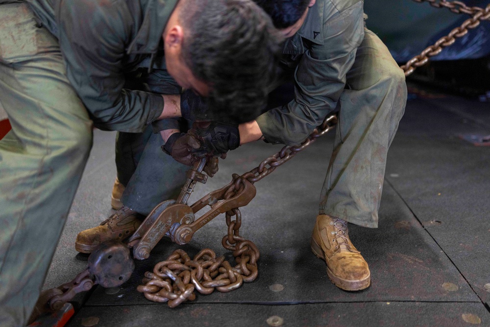 QUART 26.2: 3rd AA Bn. Conducts Ship to Ship Operations Aboard USS Makin Island