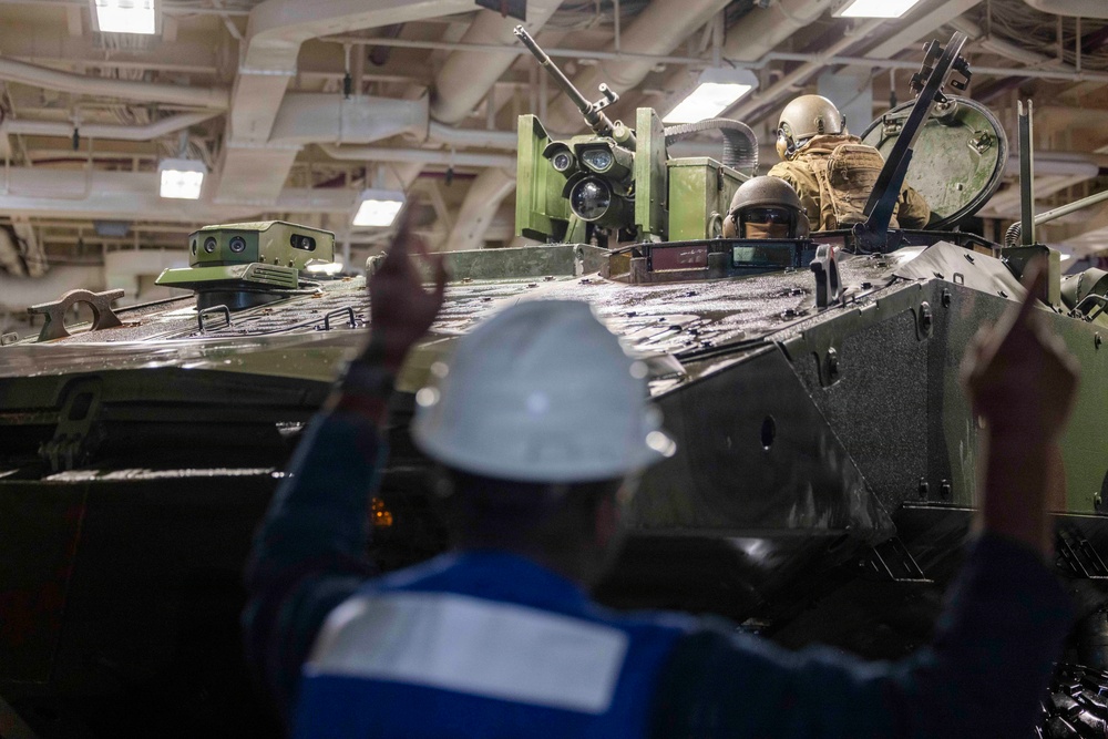 QUART 26.2: 3rd AA Bn. Conducts Ship to Ship Operations Aboard USS Makin Island