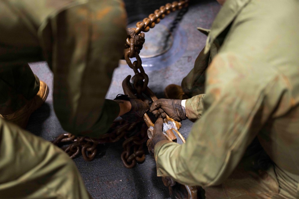 QUART 26.2: 3rd AA Bn. Conducts Ship to Ship Operations Aboard USS Makin Island