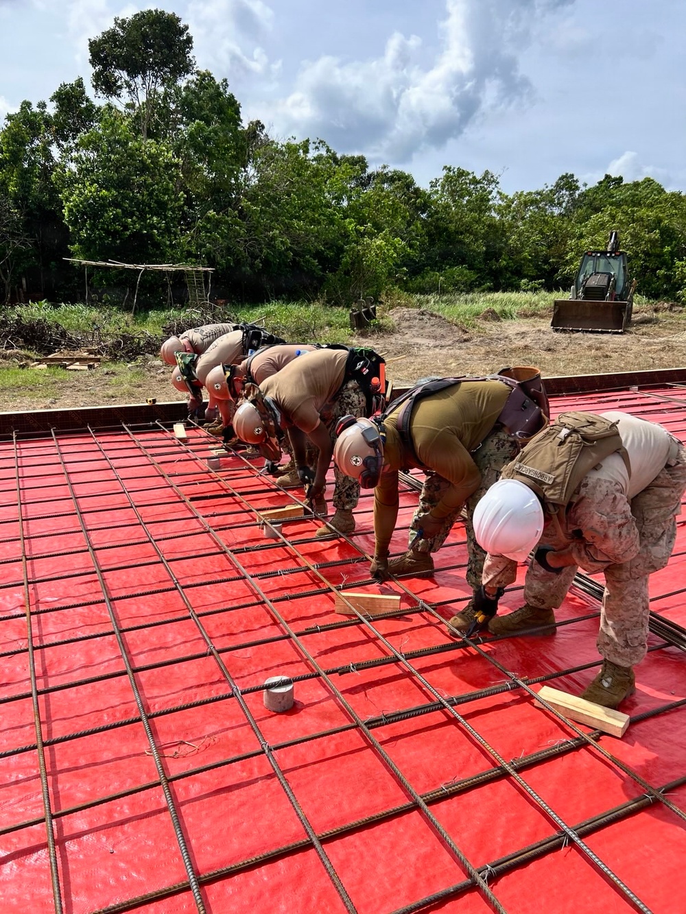 U.S. and Philippine navies construct new helipad during CARAT SAMA SAMA 25