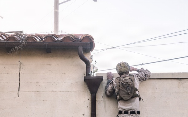 11th MEU Marines, Sailors conduct simulated non-combatant evacuation operations