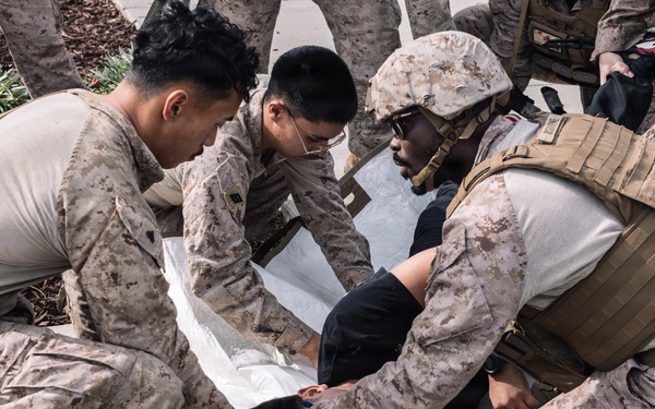 11th MEU Marines, Sailors conduct simulated non-combatant evacuation operations