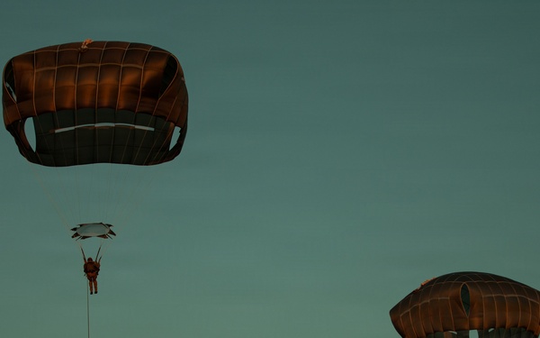 173rd Airborne Brigade conducts an airborne operation at Aviano