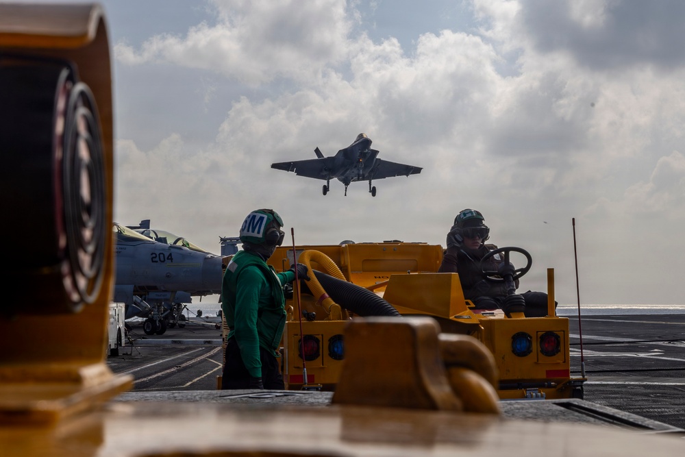 Abraham Lincoln conducts flight operations