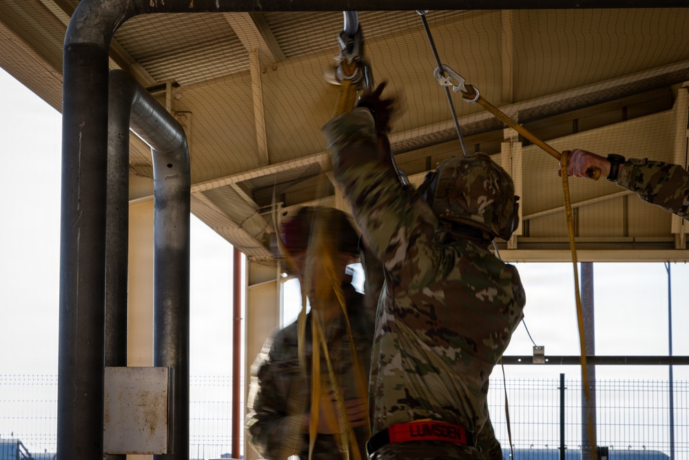 173rd Airborne Brigade conducts airborne operation at Aviano