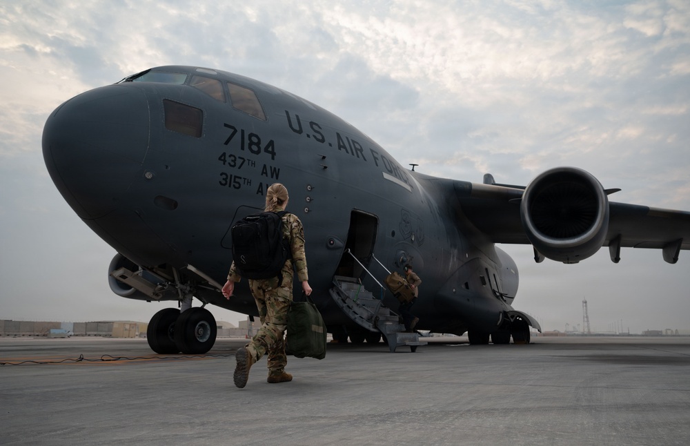 16th EAS conducts cargo mission within CENTCOM AOR