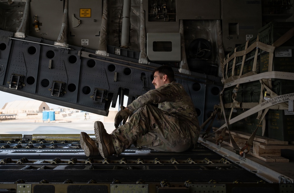 16th EAS conducts cargo mission within CENTCOM AOR