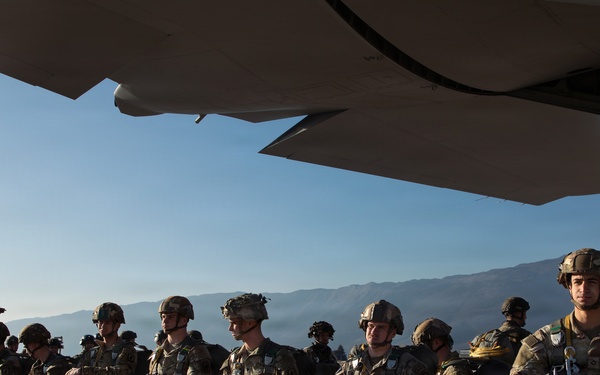 173rd Airborne Brigade conducts airborne operation at Aviano