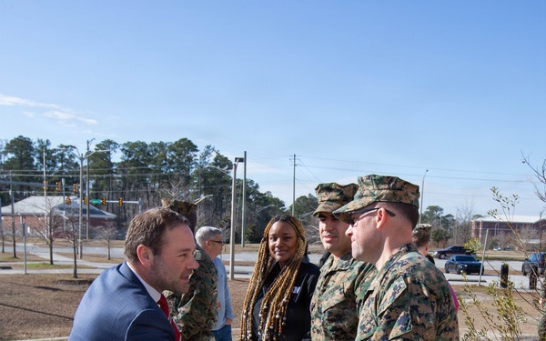 Stephen Simmons tours on base facilities on MCB Camp Lejeune