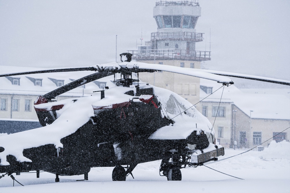 12th CAB Experiences Heavy Snowfall at Katterbach Army Airfield