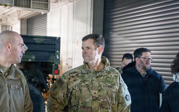 USAG Poland and 3rd Infantry Division host V Corps BG Mountford to improve Soldier readiness